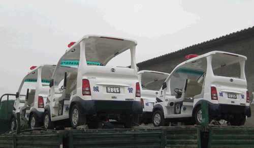 躍迪電動巡邏車石家莊裝車現場