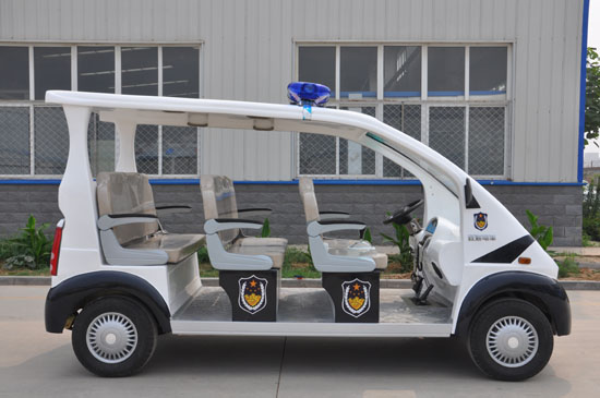成都安德鎮:電動治安巡邏車上崗 打造平安鄉鎮