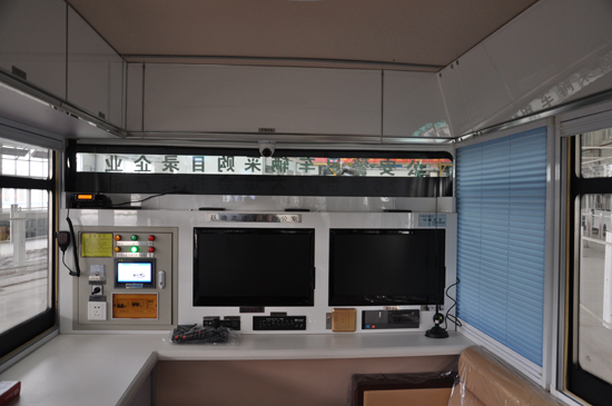 流動(dòng)警務(wù)室開進(jìn)河北黃驊，開展便民服務(wù)