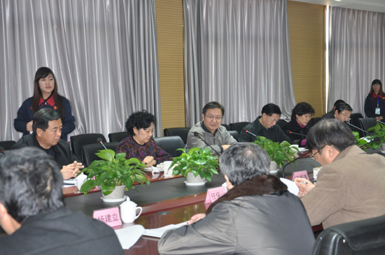 市政協(xié)主席王華清、副市長蔣文紅一行領導到河北新宇宙視察指導