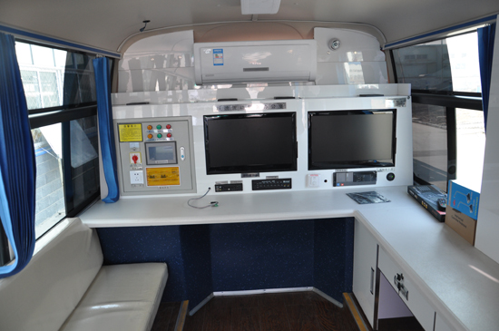 甘肅張家川移動警務(wù)室發(fā)車，巡邏防控保安全