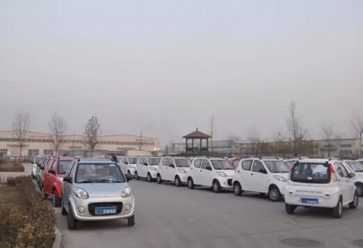 躍迪電動汽車批量發車邢臺—緊隨時代發展