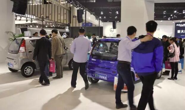 躍迪汽車強(qiáng)勢登錄南京新能源汽車展，引領(lǐng)行業(yè)發(fā)展新軌道