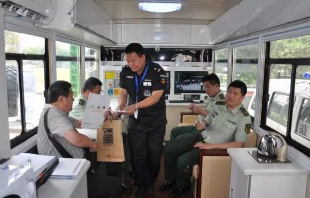 躍迪移動測速卡口、躍迪定制智能人臉識別成為本屆警用裝備博覽會焦點