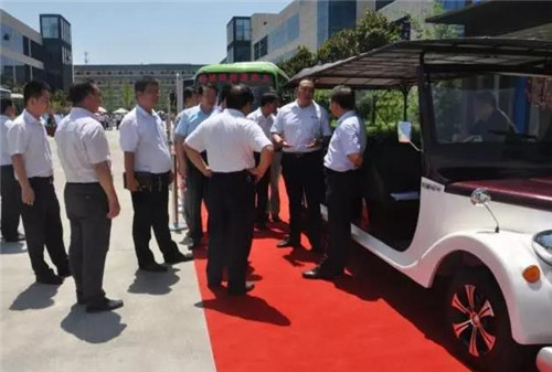 陜西商洛地產(chǎn)工業(yè)品促銷暨工業(yè)穩(wěn)增長推進會現(xiàn)場