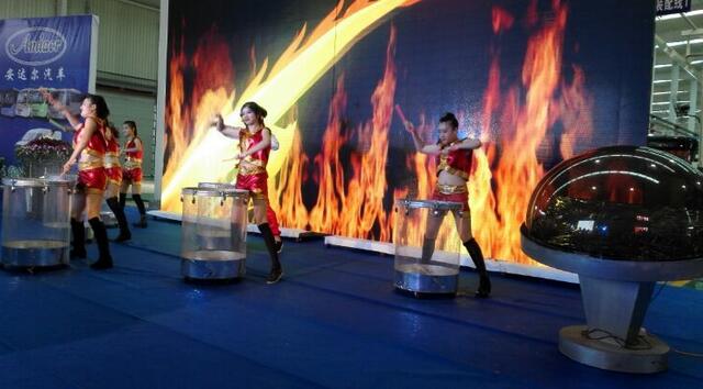 安達(dá)爾汽車下線儀式現(xiàn)場(chǎng)