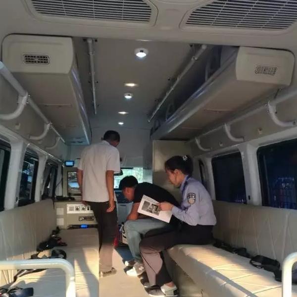 通訊指揮車發(fā)車石家莊機(jī)場(chǎng)公安分局