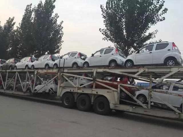 躍迪電動汽車發車