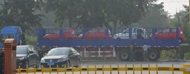 躍迪電動汽車準備發車