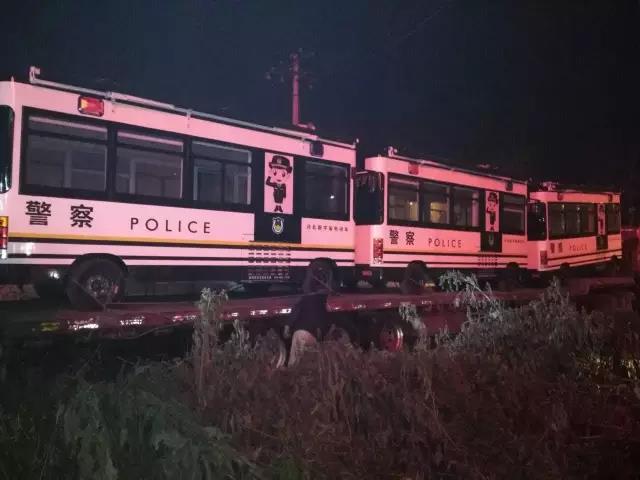 電動流動警務室