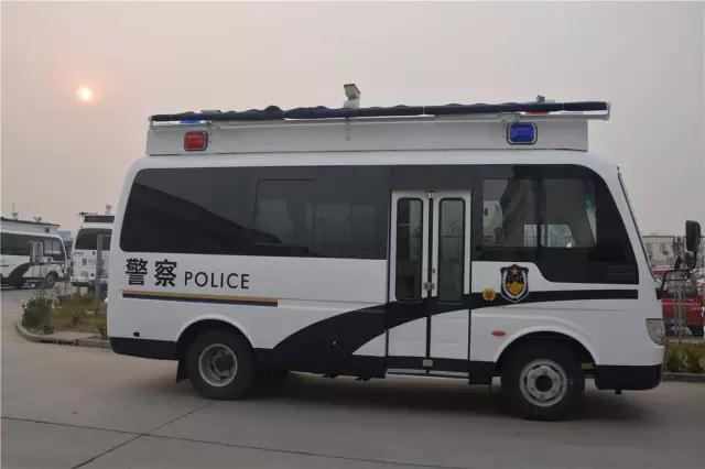 30臺躍迪燃油移動警務室批量發往河北石家莊交管局——霧霾鎖城，躍迪24小時全天候執勤