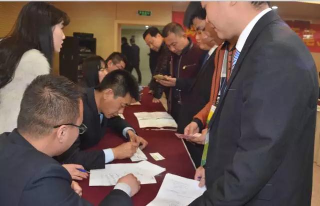 躍迪智能家族集結亮相鄭州展，萬人見證，共贏未來