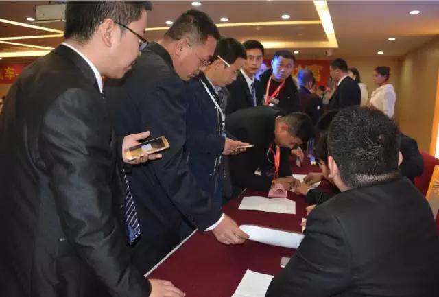 躍迪智能家族集結亮相鄭州展，萬人見證，共贏未來