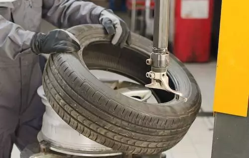 汽車夏天容易爆胎，是因為這些技巧!