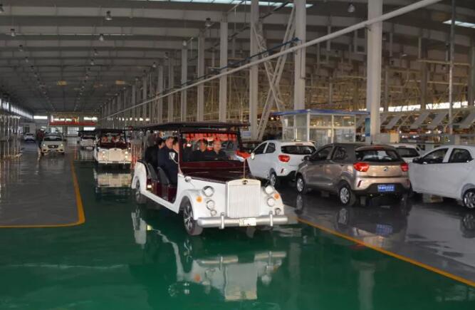 鹿泉區(qū)四大班子及各級領(lǐng)導(dǎo)觀摩考察躍迪集團(tuán)