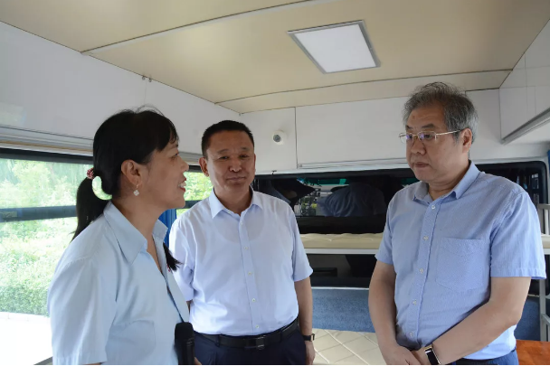 河北省政協副主席盧曉光，河北省委統戰部副部長、省工商聯黨組書記郭翠朵率調研組到躍迪集團開展重點提案督辦調研