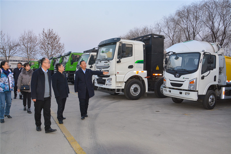 江西省新余市人民政府市長徐鴻一行蒞臨躍迪集團考察調研