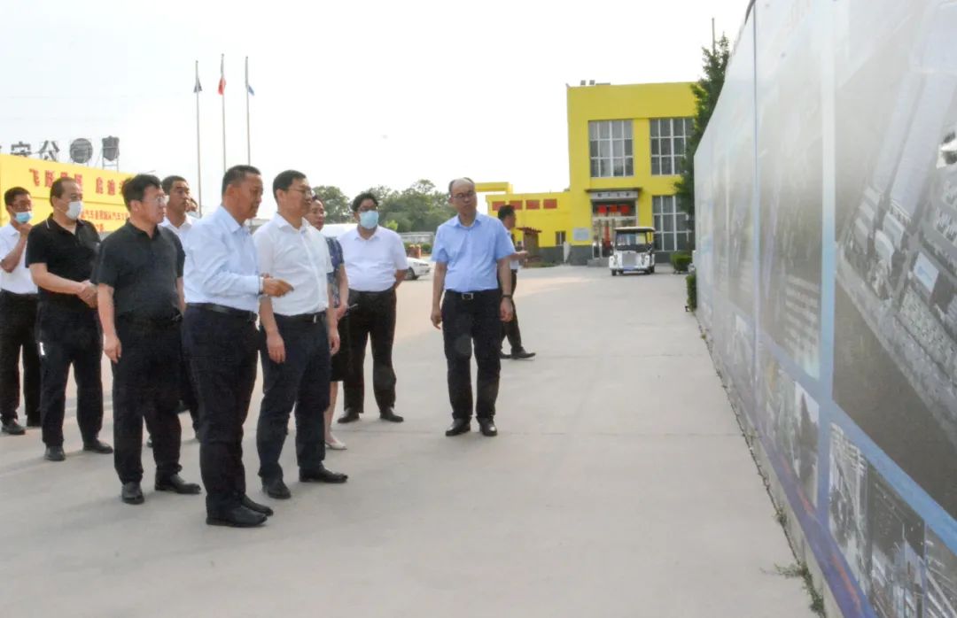 元氏縣委副書記、縣長曹鉑一行蒞臨躍迪集團考察調研