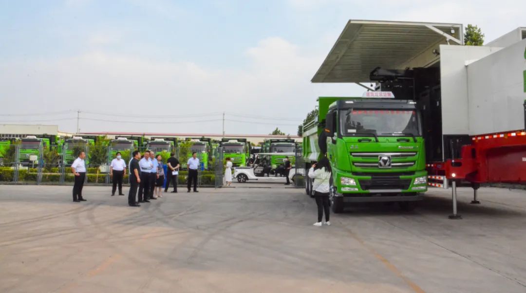元氏縣委副書記、縣長曹鉑一行蒞臨躍迪集團考察調研