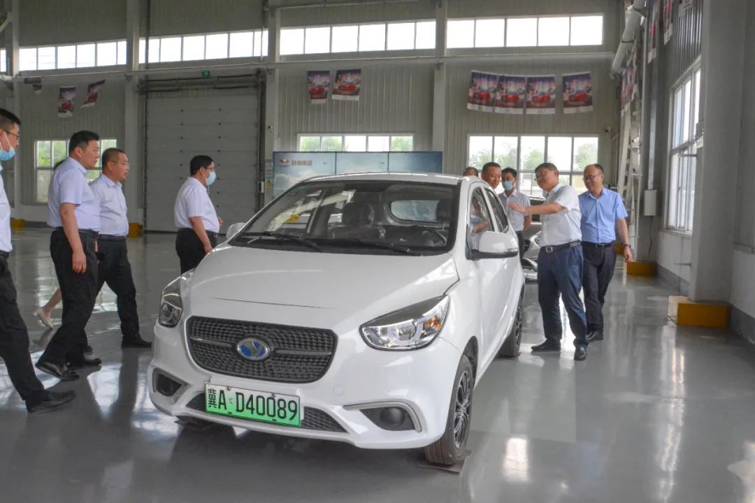 元氏縣委副書記、縣長曹鉑一行蒞臨躍迪集團考察調研