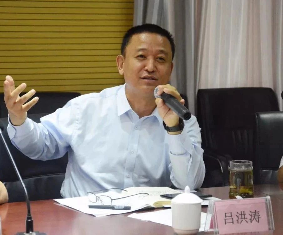 白俄羅斯工業部副部長亞歷山大·葉菲莫夫一行 到躍迪集團采購洽談