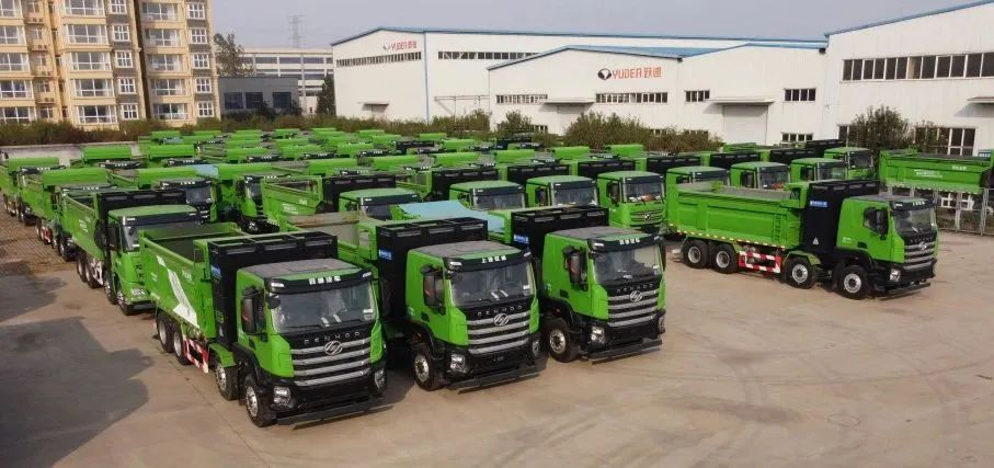 低碳 環保丨躍迪新能源渣土車 環衛車守護美麗城市