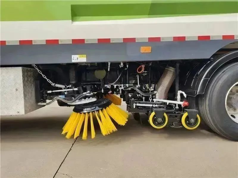 躍迪集團新能源洗掃車--共創綠色城市