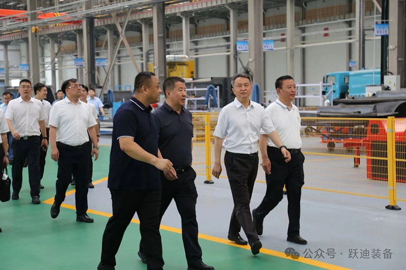 中國重汽集團董事長劉正濤到躍迪集團調研